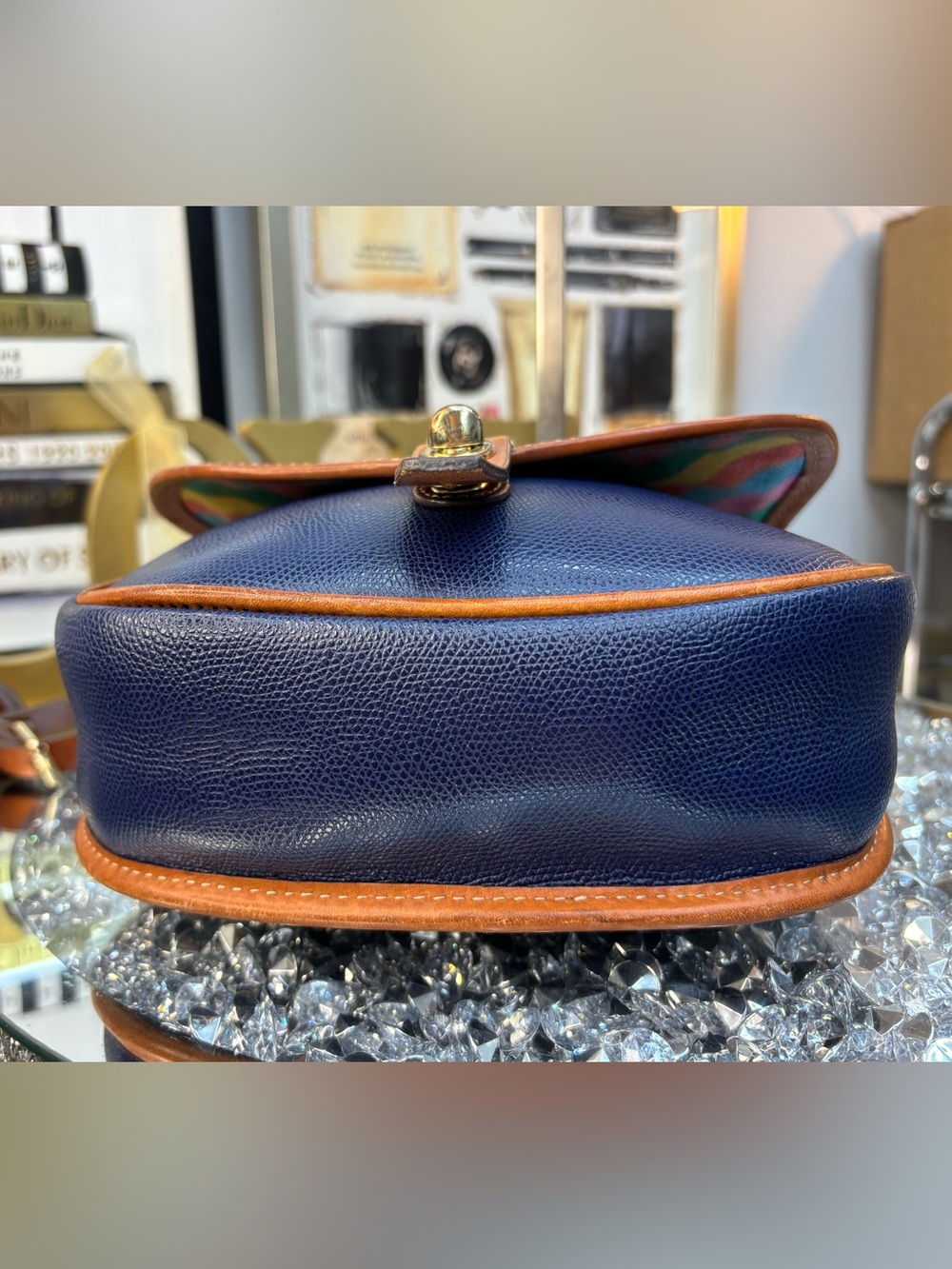 Dooney & Bourke made in china Claremont Field Bag EUC - Picture 10 of 16